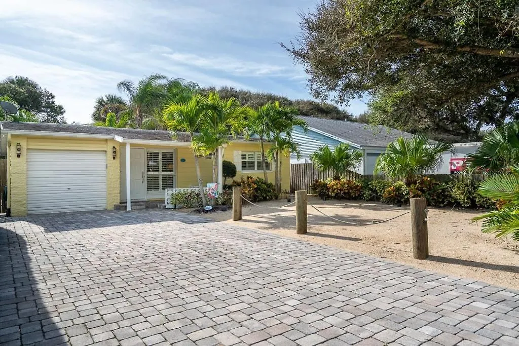 821 E 11Th Avenue - Turtles Nest Pool Home Vancouver